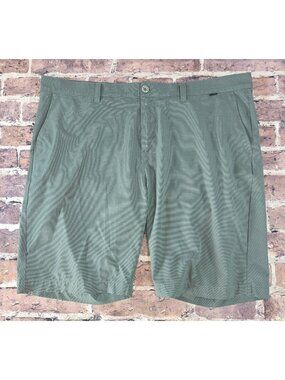 Travis Mathew Mens Green Stretch Shorts Size 42 Casual